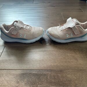 Under Armour Kids (toddler) Pink Mesh Hook-and-Loop Sneakers with White Sole